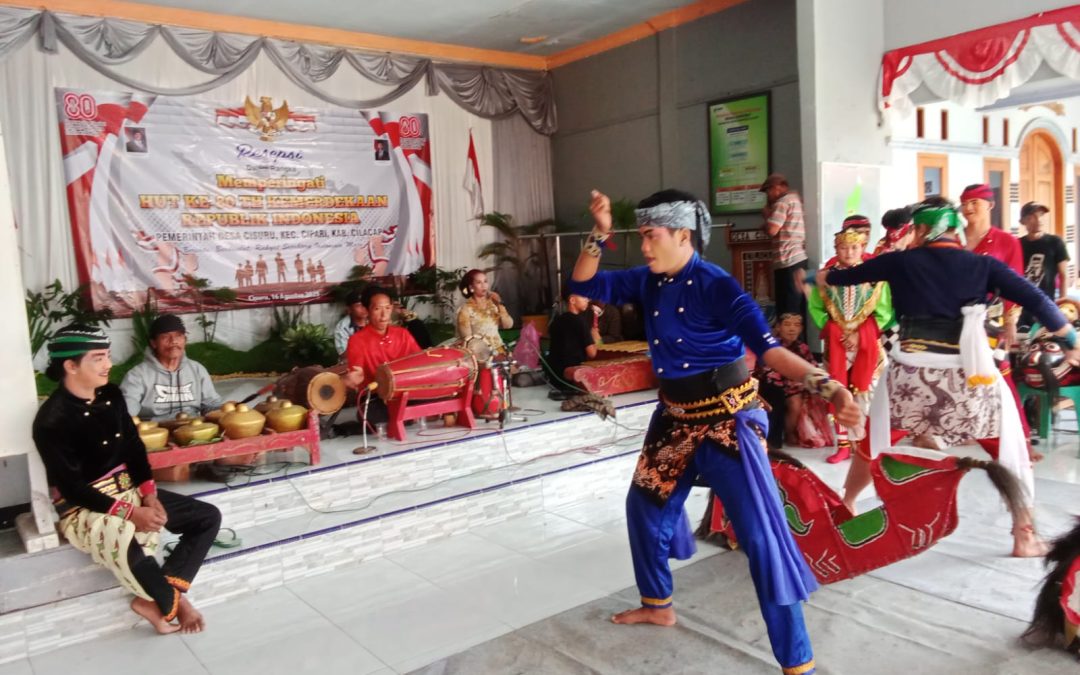 Peringatan HUT RI ke-80 di Desa Cisuru Dimeriahkan Pertunjukan Kuda Lumping