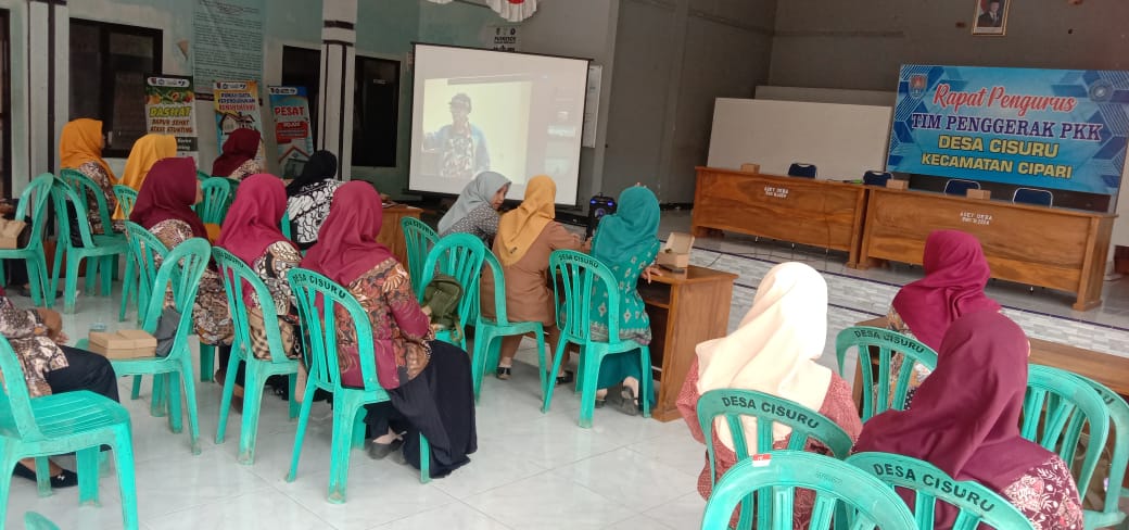 Kader PKK Desa Cisuru Ikuti Pelatihan Sandang via Zoom