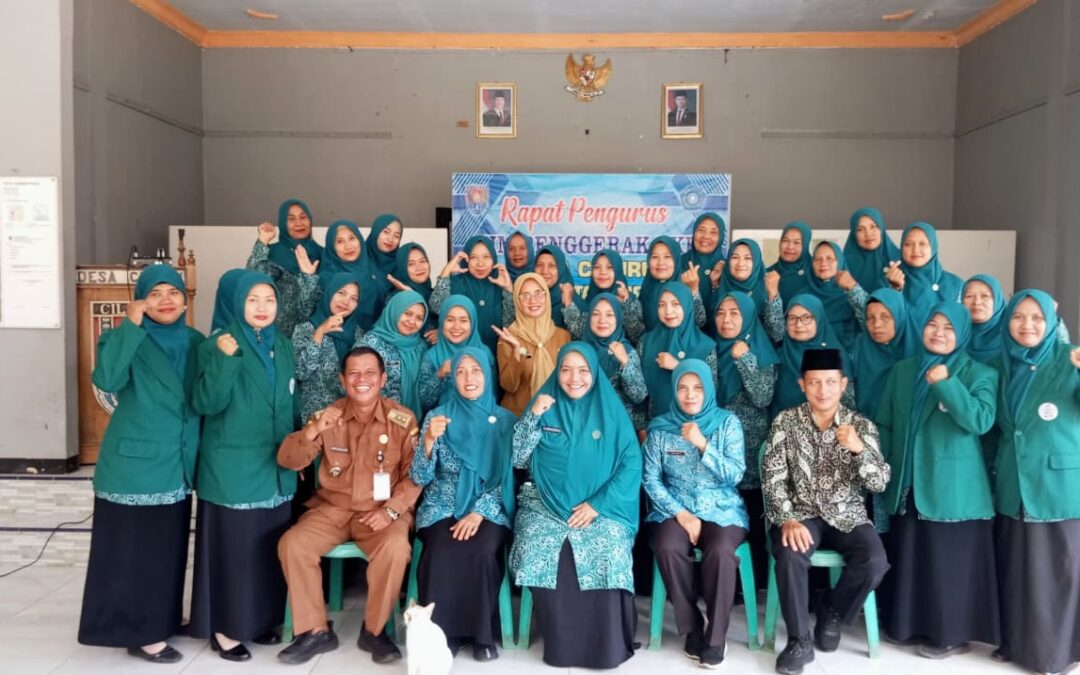 Perkuat Sinergi, TP PKK Kecamatan Cipari Gelar Pembinaan di Desa Cisuru